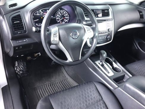 Used 2018 Nissan Altima 2.5 S w/ S Convenience Package FWD image 9