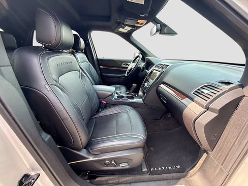 Used 2017 Ford Explorer Platinum AWD/4WD image 35