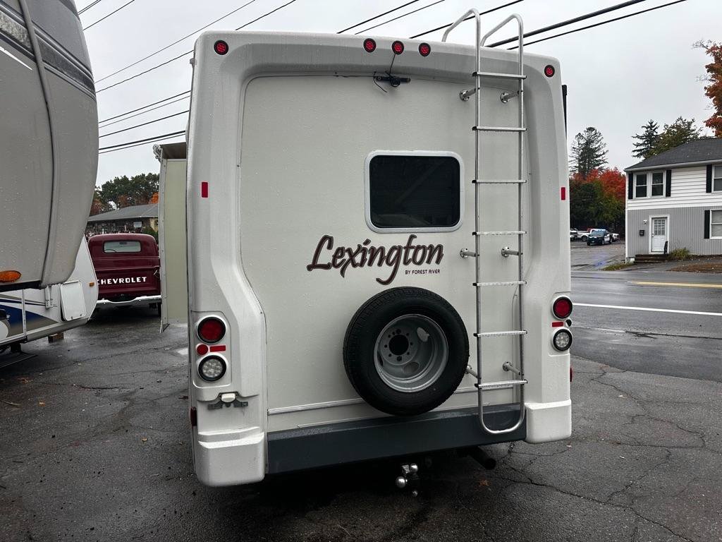 Used 2006 Ford E-450 and Econoline 450 RWD image 2