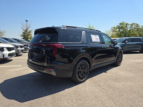 New 2026 Kia Carnival SX Prestige FWD image 8
