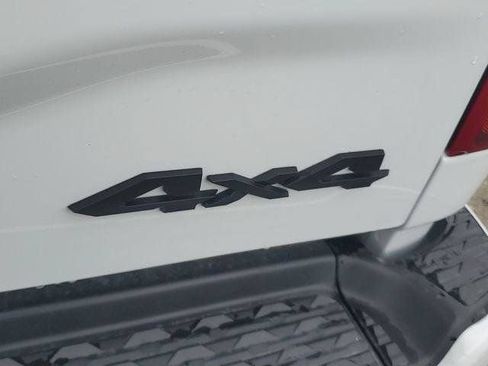 New 2026 RAM 2500 Laramie AWD/4WD image 6
