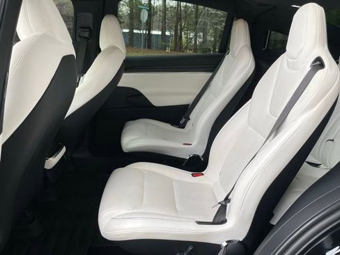 Used 2022 Tesla Model X Plaid image 20
