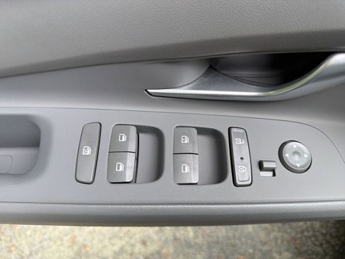 Certified 2023 Hyundai Elantra SEL w/ Convenience Package FWD image 17