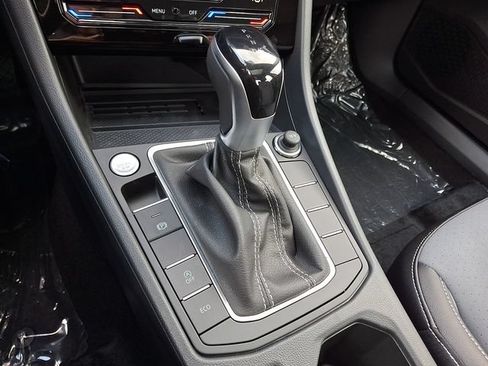 New 2026 Volkswagen Jetta SE FWD image 11