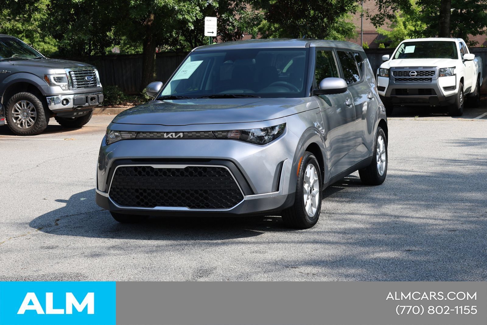 Used 2025 Kia Soul LX w/ LX Technology Package FWD image 3