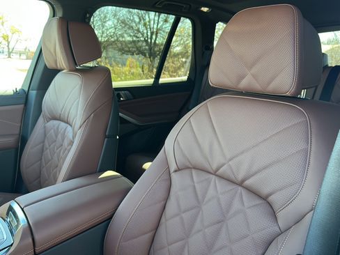 New 2026 BMW X5 xDrive40i w/ Climate Comfort Package image 11
