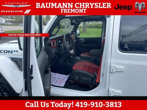 Used 2023 Jeep Wrangler Unlimited Rubicon 4xe image 15