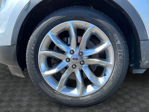 Used 2013 Ford Explorer XLT AWD/4WD image 16