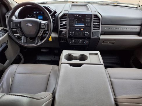 Used 2019 Ford F250 XL w/ Power Equipment Group image 8