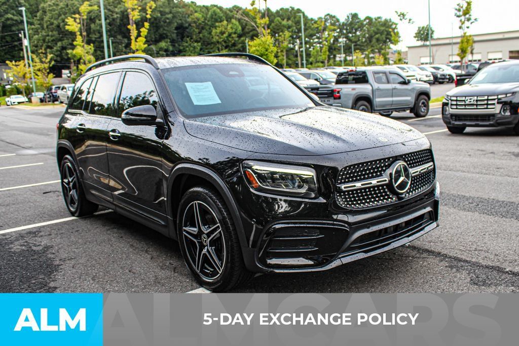 Used 2025 Mercedes-Benz GLB 250 image 3