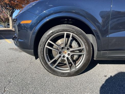 Used 2022 Porsche Cayenne S Platinum image 12