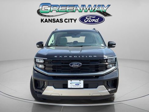 New 2026 Ford Expedition Platinum w/ Platinum Ultimate Package AWD/4WD image 2