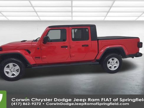 Used 2022 Jeep Gladiator Sport image 8