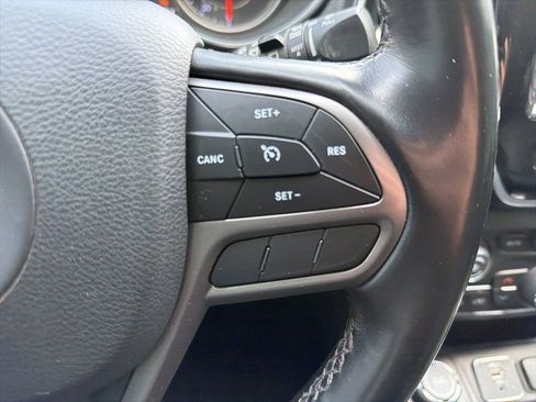 Used 2020 Jeep Cherokee Limited w/ Trailer Tow Group AWD/4WD image 25