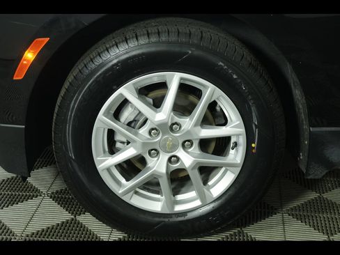 Used 2023 Chevrolet Equinox LT FWD image 8