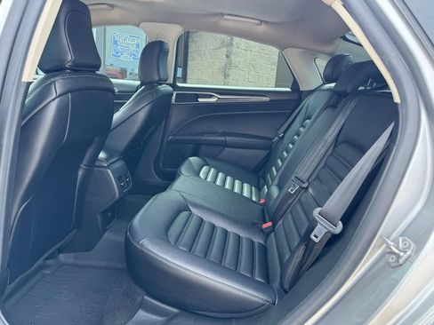 Used 2020 Ford Fusion SEL FWD image 10