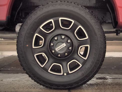 Used 2023 Ford F250 Platinum image 11