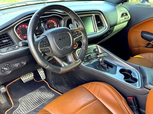 Used 2015 Dodge Challenger SRT Hellcat image 16