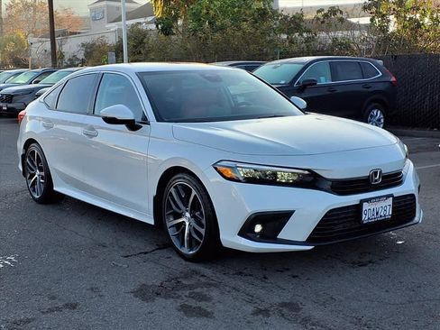 Certified 2022 Honda Civic Touring image 3