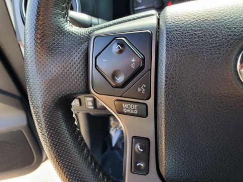Used 2019 Toyota Tacoma TRD Sport image 23