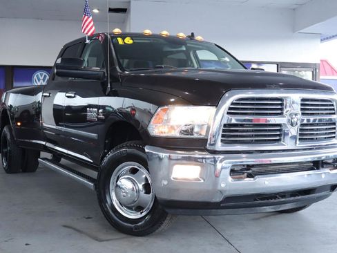 Used 2016 RAM 3500 Big Horn RWD image 2