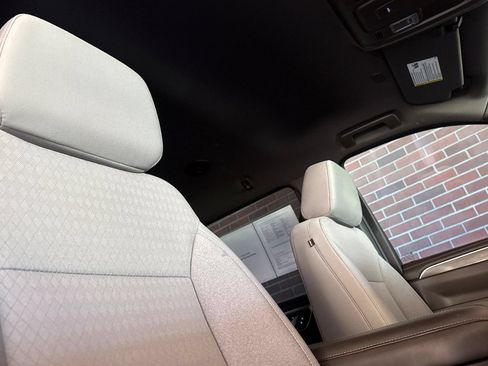 Used 2023 Chevrolet Tahoe LS AWD/4WD image 18