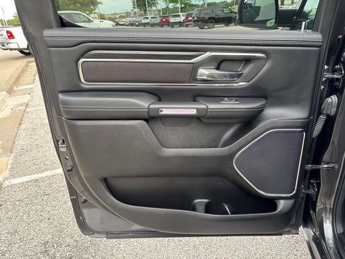 Used 2024 RAM 1500 Laramie AWD/4WD image 13
