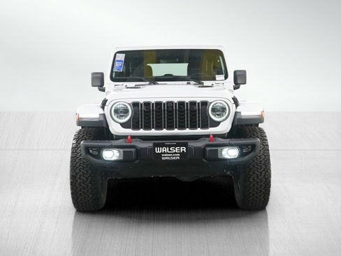 Used 2024 Jeep Wrangler Unlimited Rubicon AWD/4WD image 9