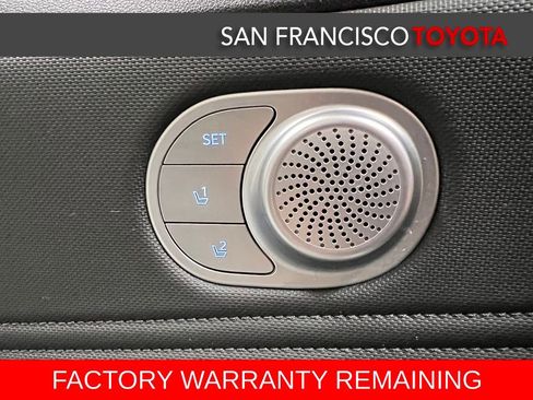 Used 2023 Hyundai Elantra Limited image 37