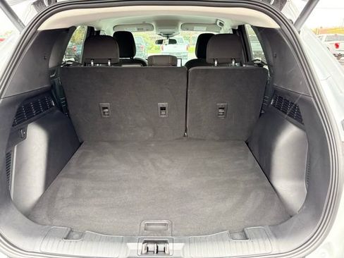 Used 2024 Ford Escape Active w/ Tech Pack #1 AWD/4WD image 11