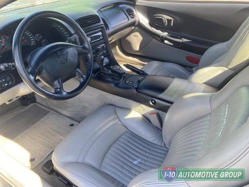 Used 2001 Chevrolet Corvette Convertible w/ Preferred Equipment Group2 RWD image 15