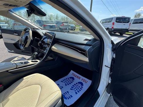 Used 2019 Toyota Avalon Limited w/ Advanced Safety Package image 26