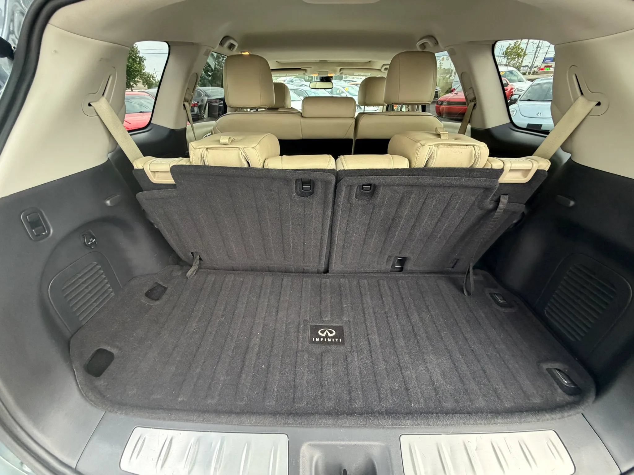 Used 2017 INFINITI QX60 Luxe w/ Premium Plus Package AWD/4WD image 41