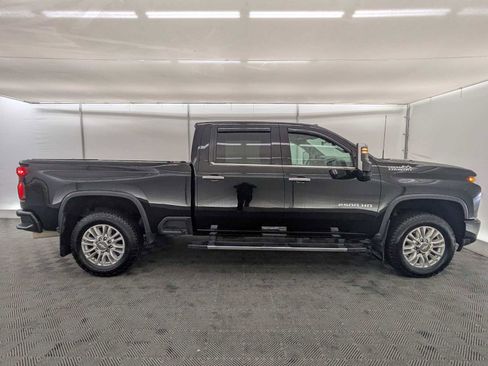 Used 2021 Chevrolet Silverado 2500 High Country w/ Z71 Off-Road Package image 7