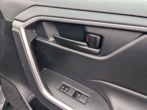 Used 2024 Toyota RAV4 LE image 32