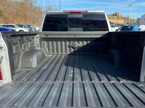 Used 2022 Chevrolet Silverado 1500 LT Trail Boss w/ LT Trail Boss Premium Package image 18