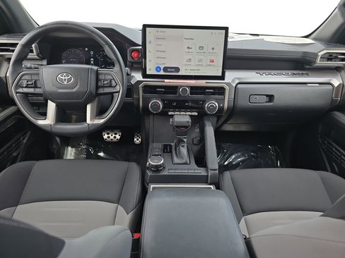 Used 2024 Toyota Tacoma TRD Sport image 9