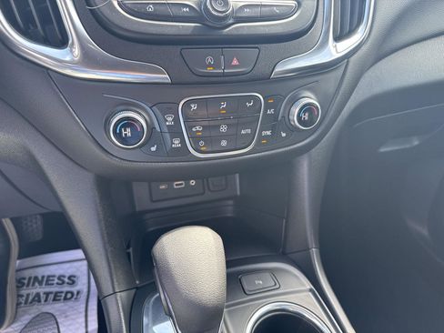 Used 2024 Chevrolet Equinox LT FWD image 24