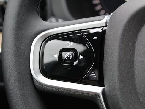 New 2026 Volvo XC60 B5 Plus w/ Protection Package Premier image 15