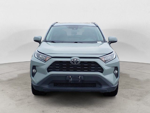 Used 2021 Toyota RAV4 XLE Premium AWD/4WD image 2