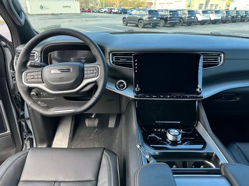 New 2026 Jeep Grand Wagoneer 4WD image 4