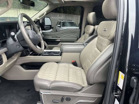Certified 2025 Ford F250 Platinum w/ Platinum Plus Package AWD/4WD image 25