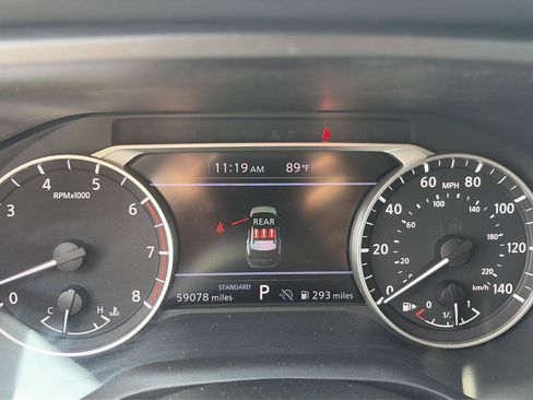 Used 2024 Nissan Rogue S FWD image 19