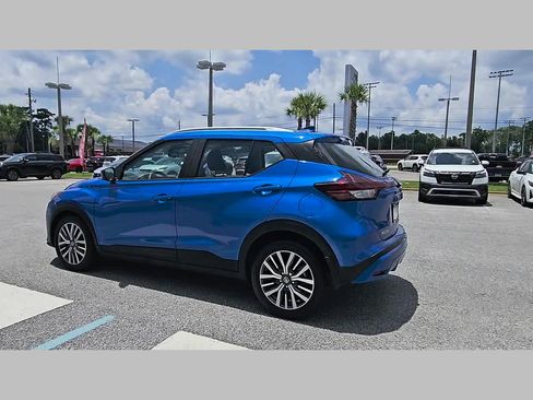 Used 2021 Nissan Kicks SV FWD image 28