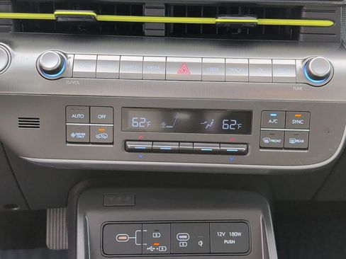 Certified 2024 Hyundai Kona Limited FWD image 23