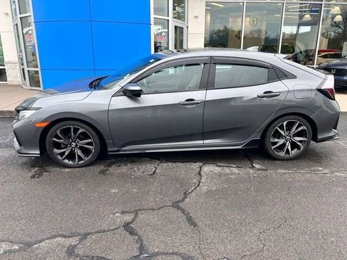 Used 2018 Honda Civic Sport Touring image 2