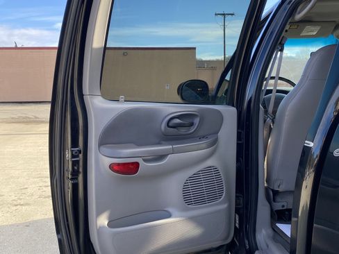 Used 2001 Ford F150 King Ranch image 15