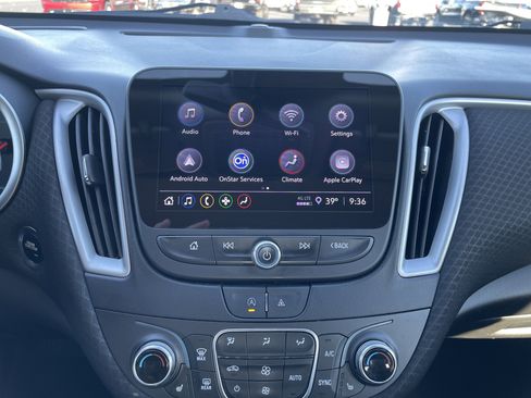 Used 2024 Chevrolet Malibu LT image 15