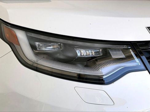 Used 2023 Land Rover Discovery S R-Dynamic image 39