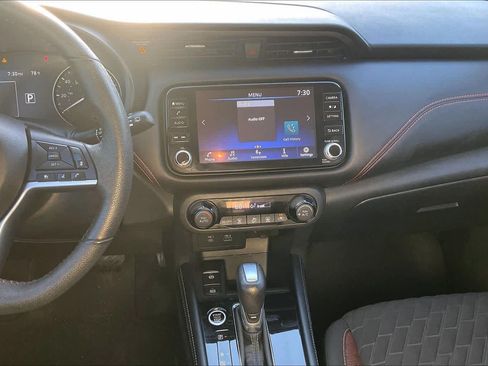 Used 2021 Nissan Kicks SR FWD image 6